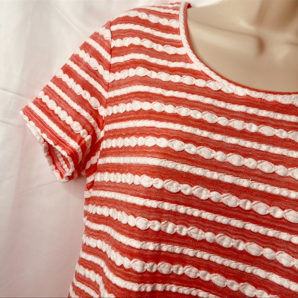 CHICOS Short Sleeve Striped top, White w/coral stripes  Size 1 ( Medium) - Picture 8 of 9